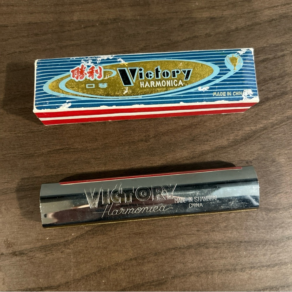 1960’s rare VICTORY harmonica with original box from Shanghai China